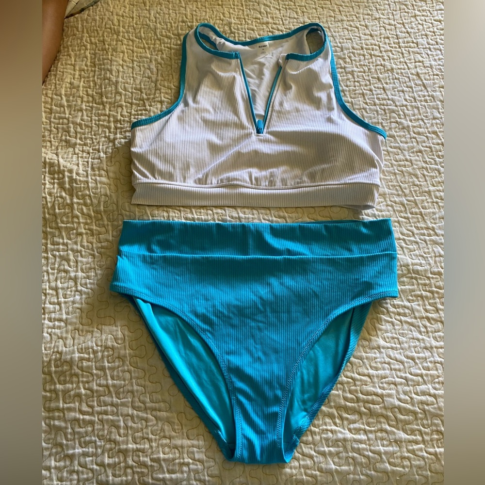 Old Navy White and Teal Two-Piece Swimsuit High Waisted
